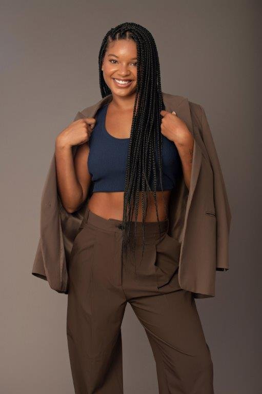 Agatha Lima - Front Management