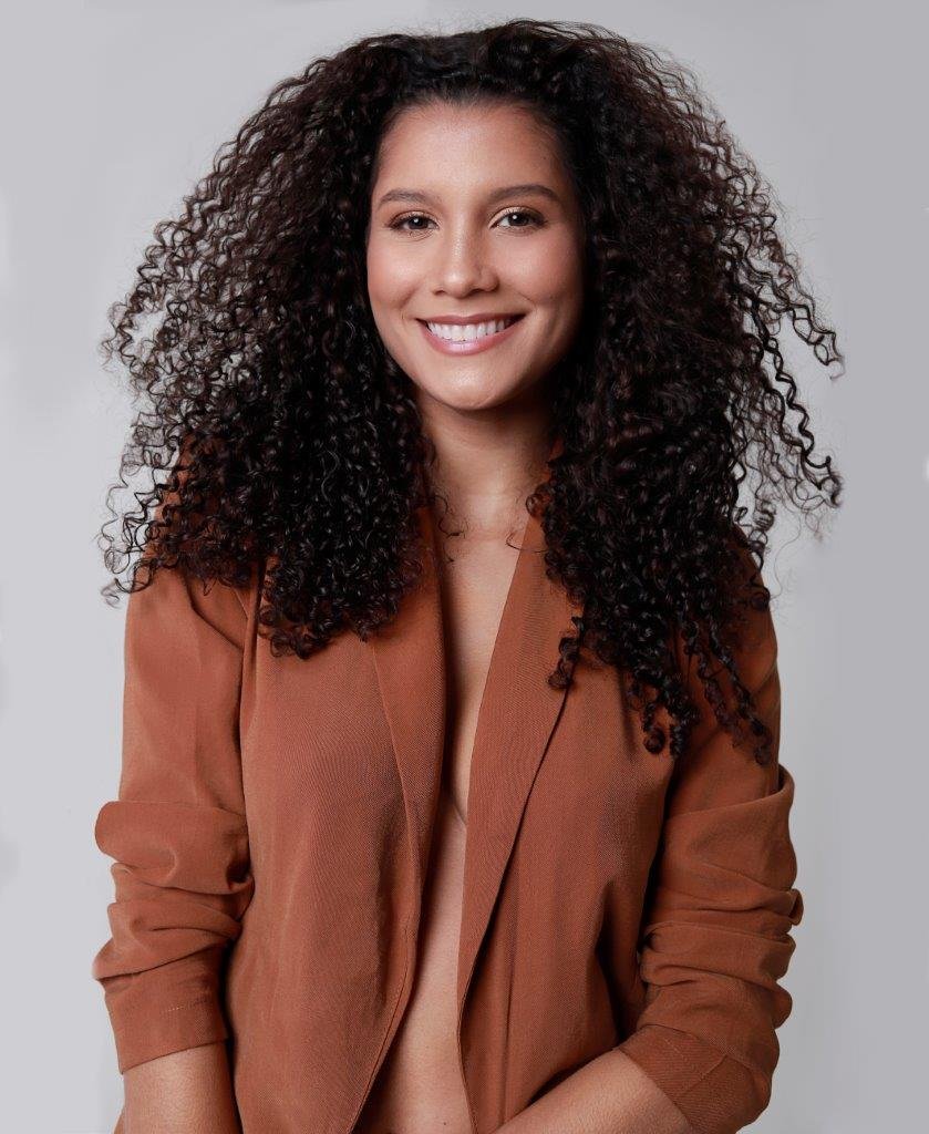 Alice Santos - Front Management