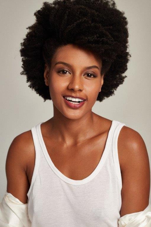 Amanda Alencar - Front Management