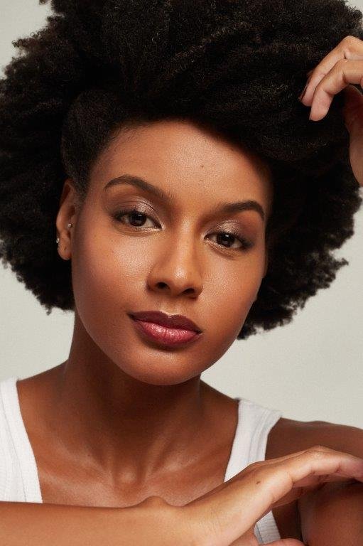 Amanda Alencar - Front Management