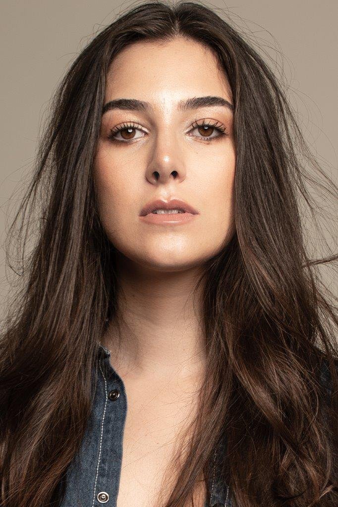 Ana Vinciprova - Front Management