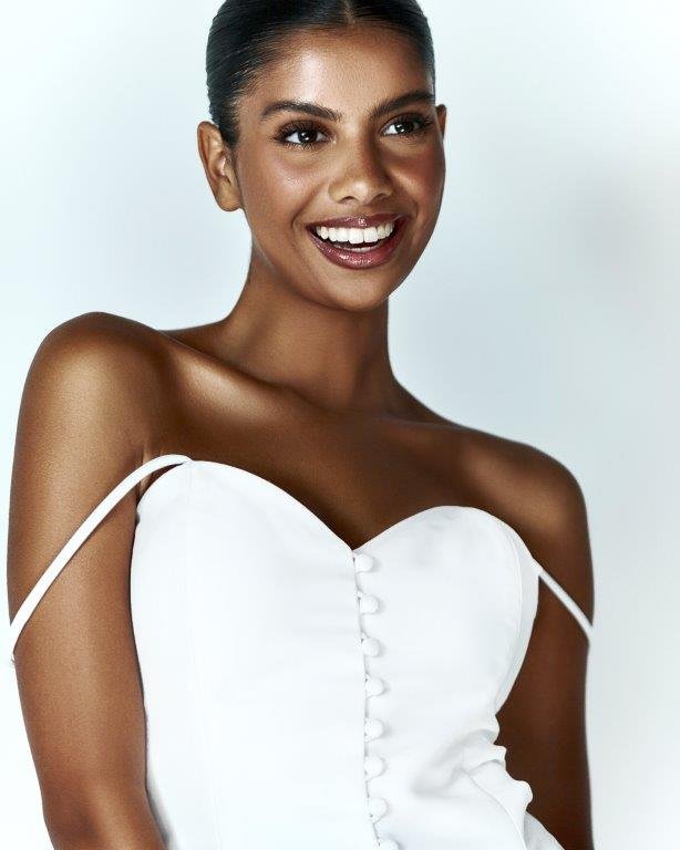 Anna Julia Figueiredo - Front Management