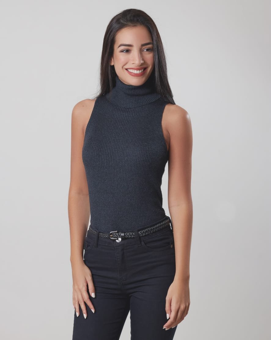 Camila Alves - Front Management