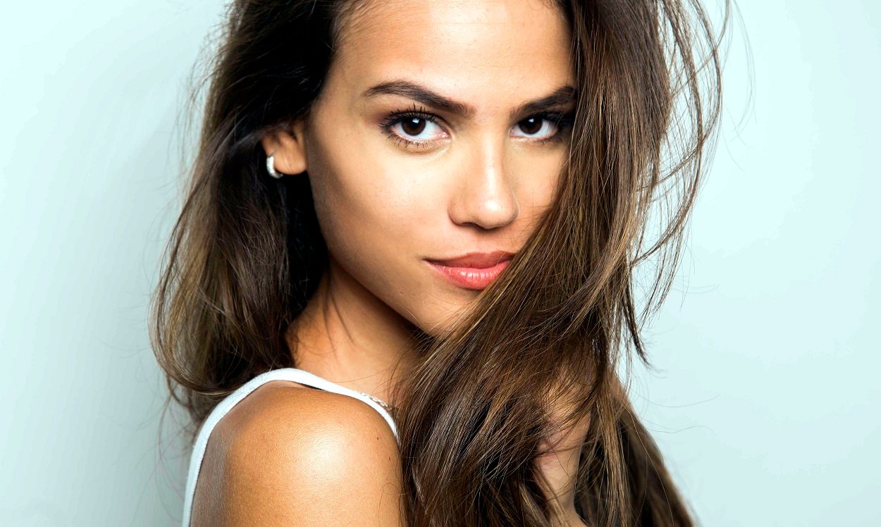 Camila Bisson - Front Management