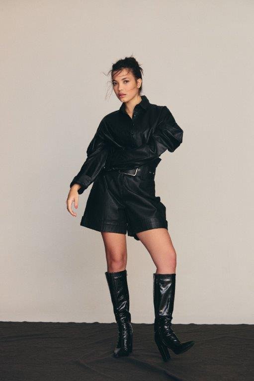 Camila Wiezel - Front Management