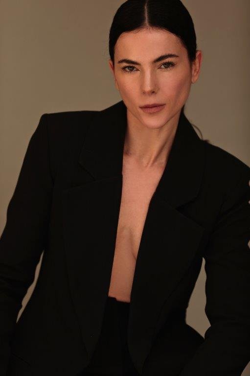 Carina Gracciola - Front Management