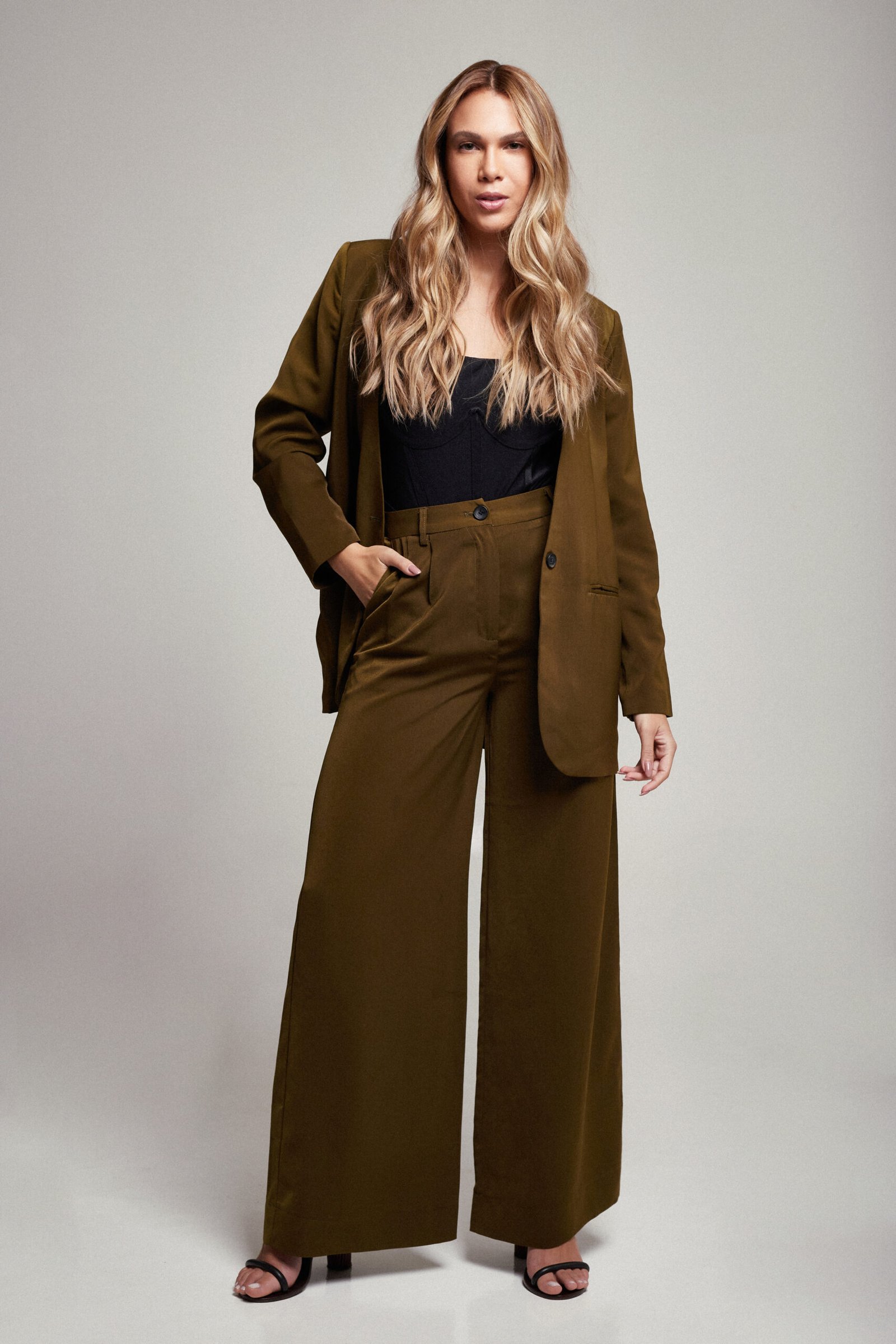 Eduarda Chambarelli - Front Management