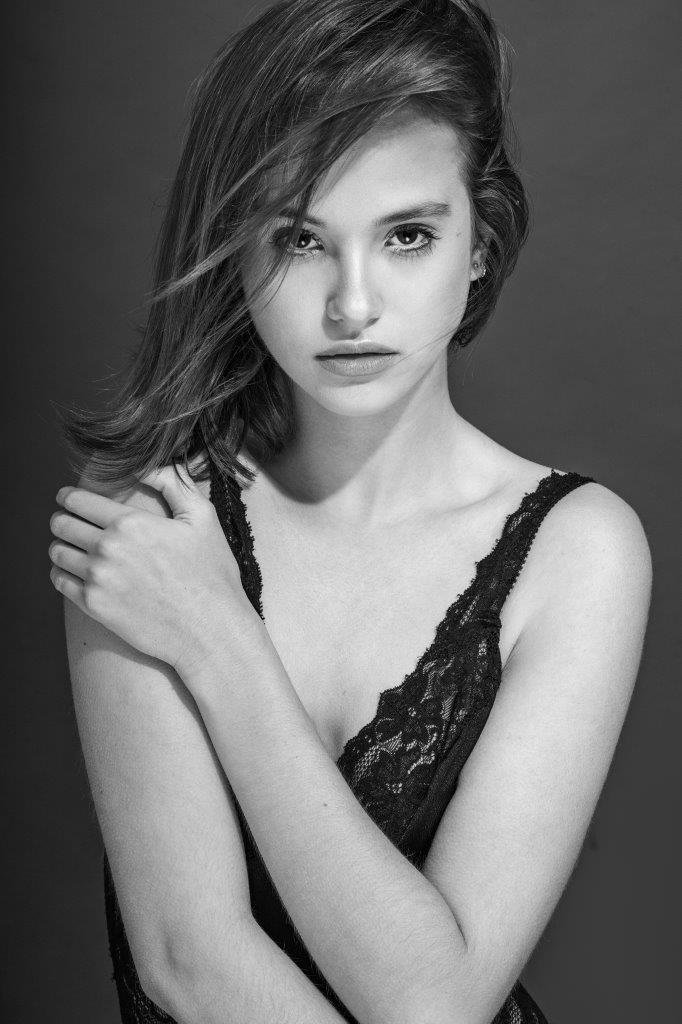 Emilie Rey - Front Management