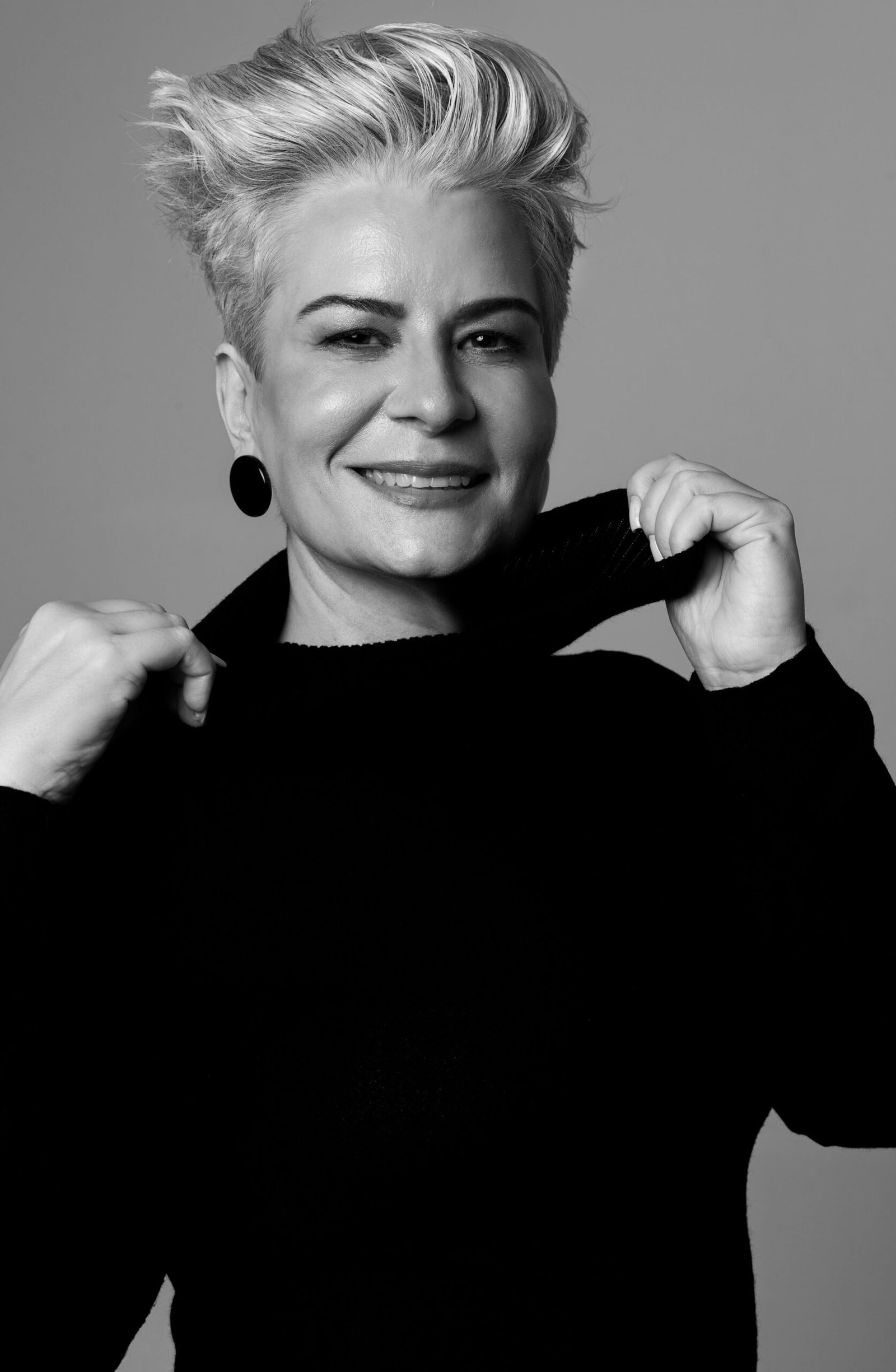 Erika Galhardi - Front Management