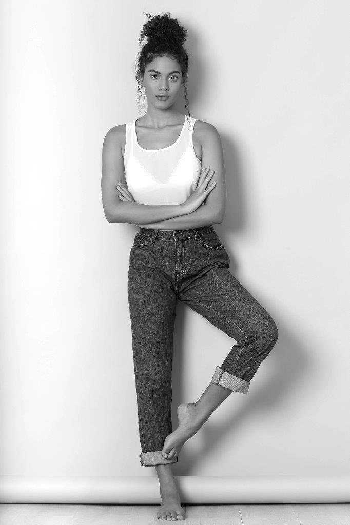 Gabriela Gomes - Front Management