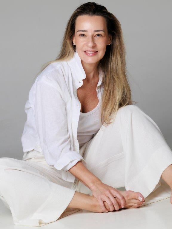 Gabrielle Guerra - Front Management