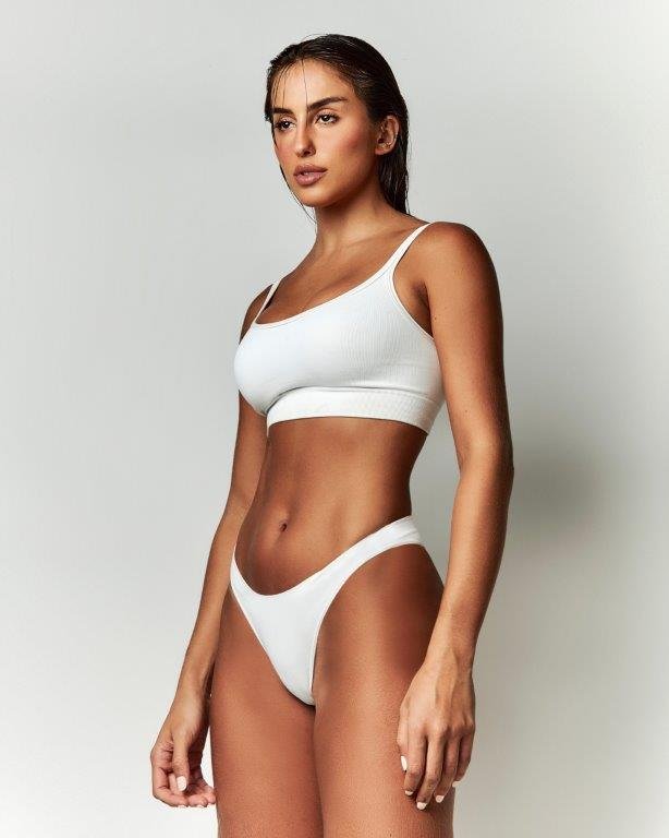 Giovanna Bello - Front Management