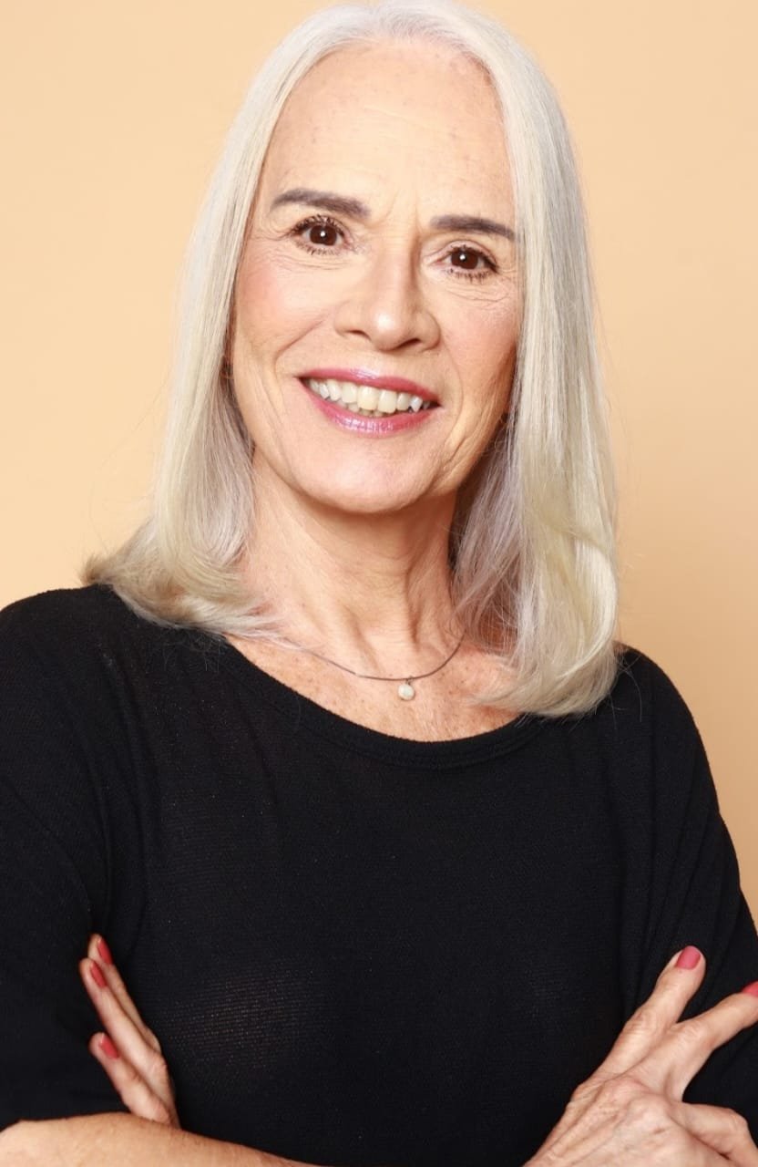 Hamilda Bastos - Front Management