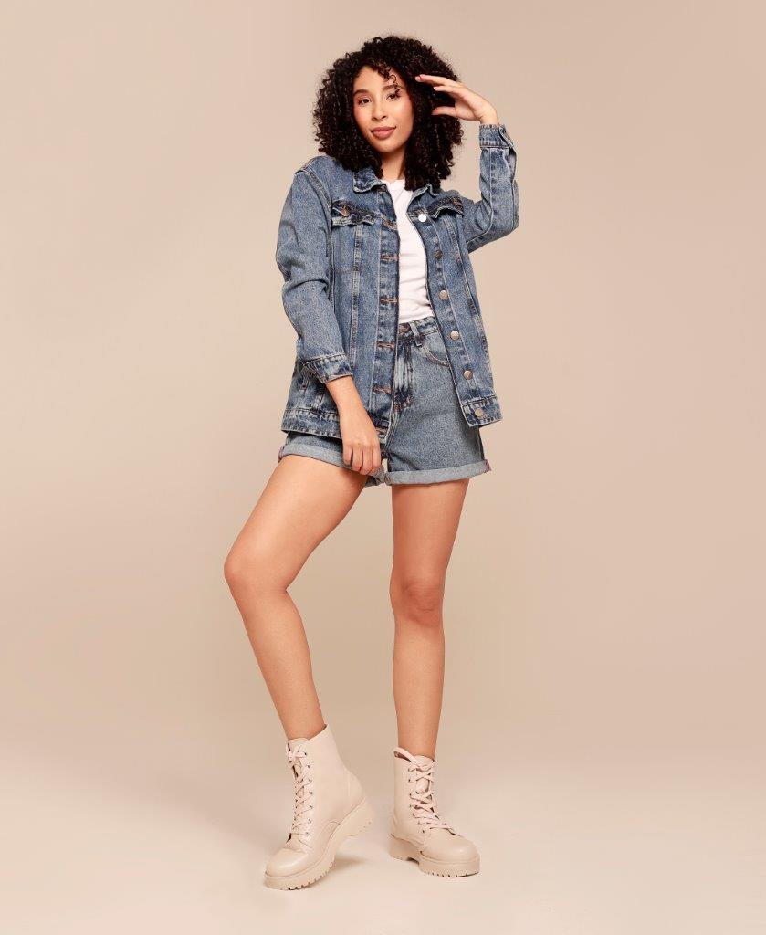 Iris Santana - Front Management