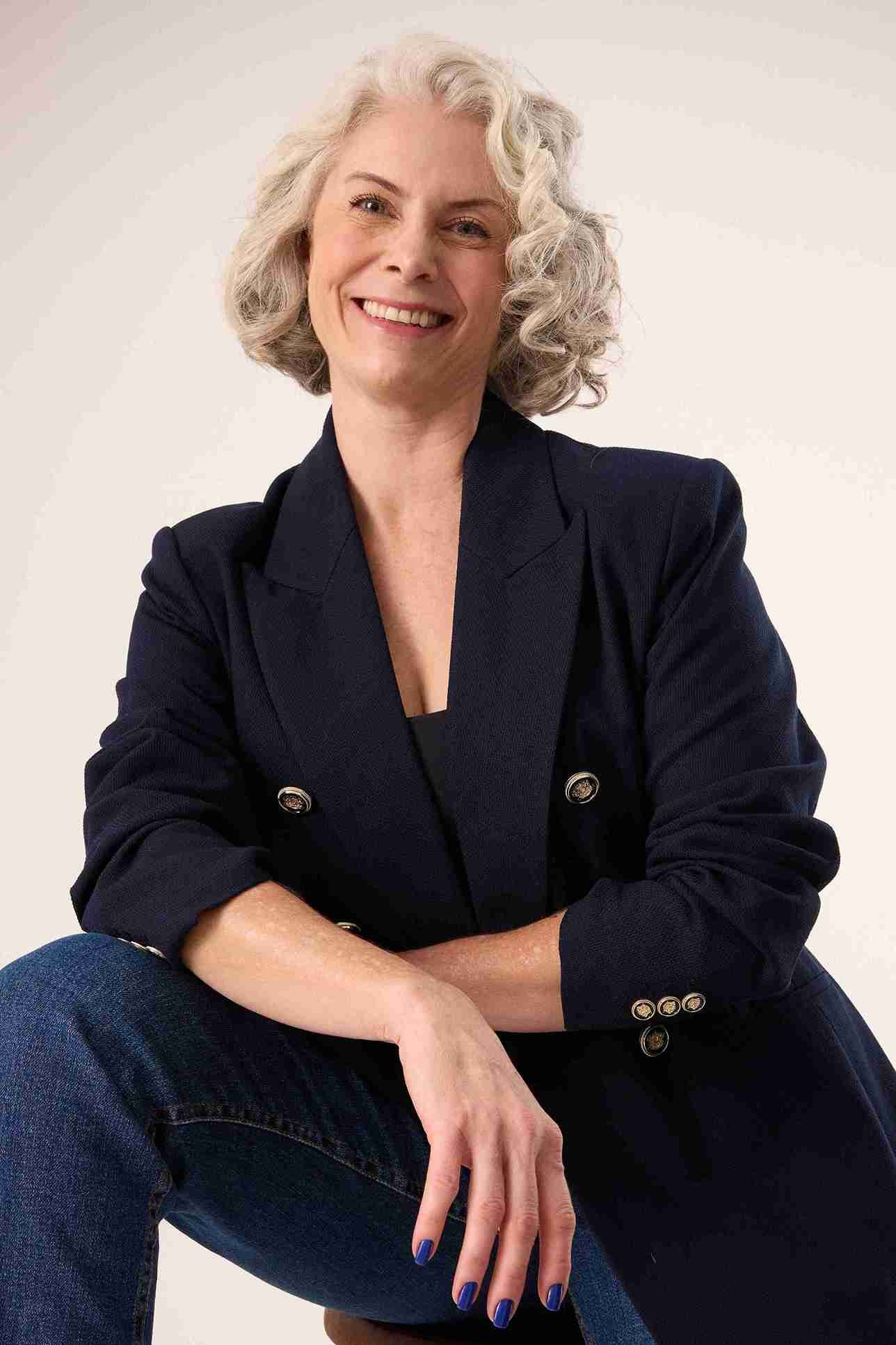 Janaina Peres - Front Management