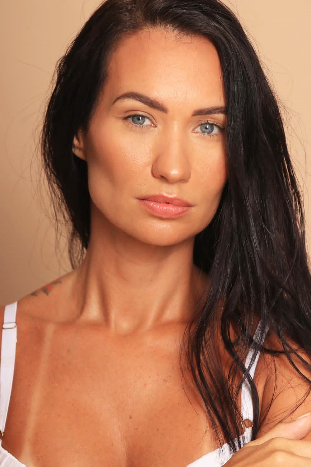 Larissa Mello - Front Management