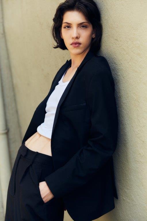 Laura Necco - Front Management