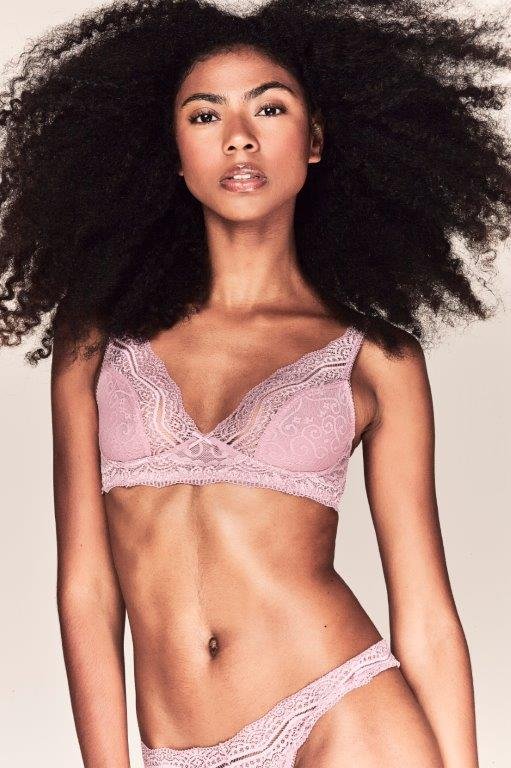 Lorrany Ferreira - Front Management