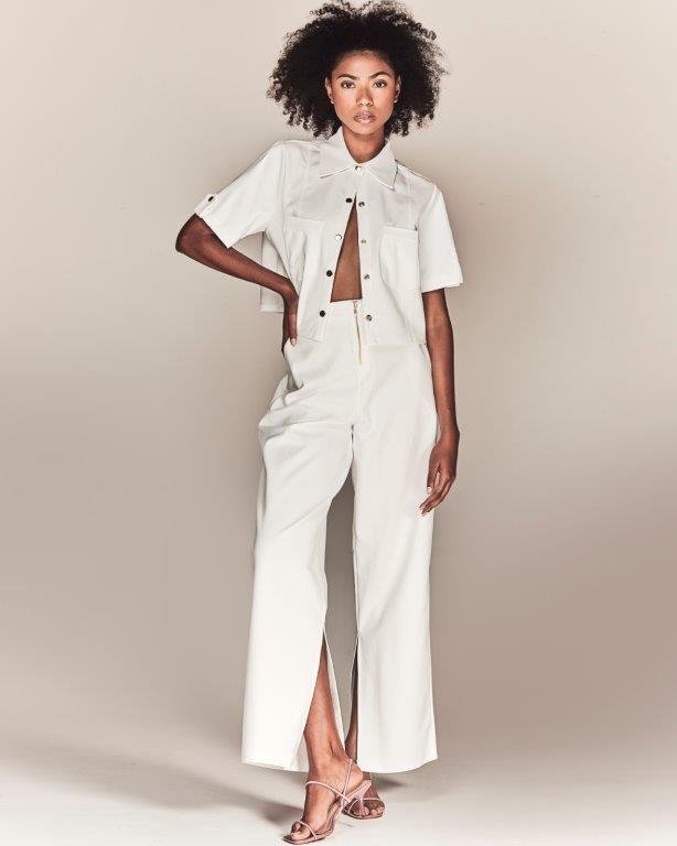 Lorrany Ferreira - Front Management