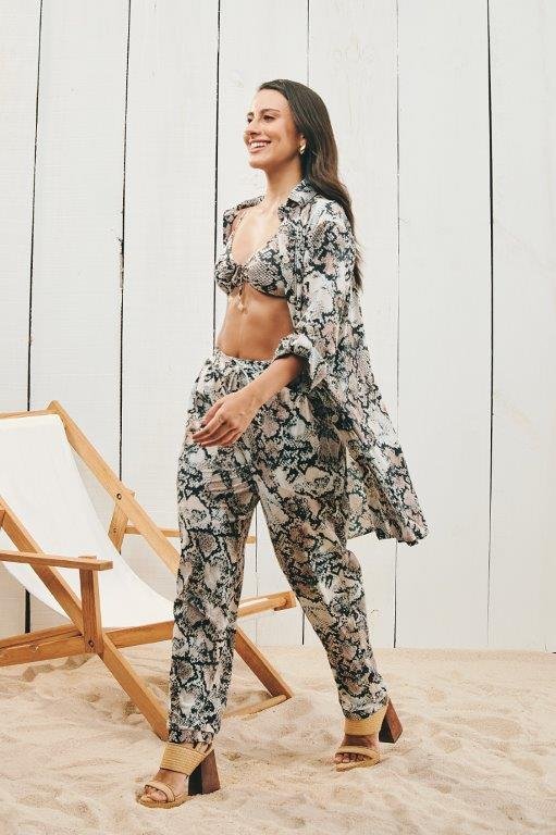 Luisa Souza - Front Management