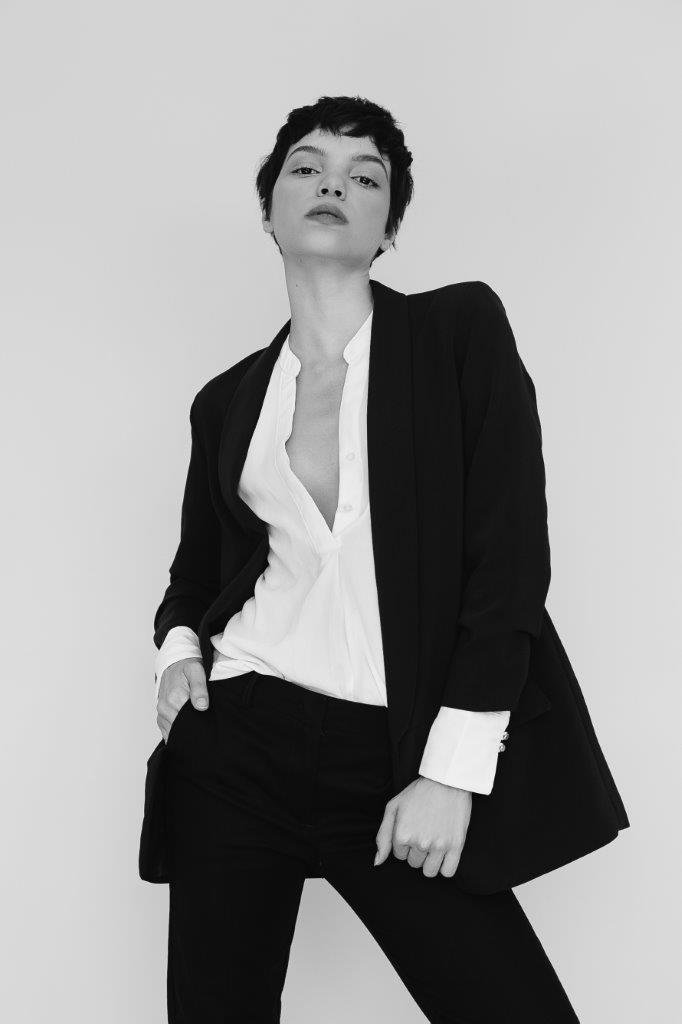 Lyviann - Front Management